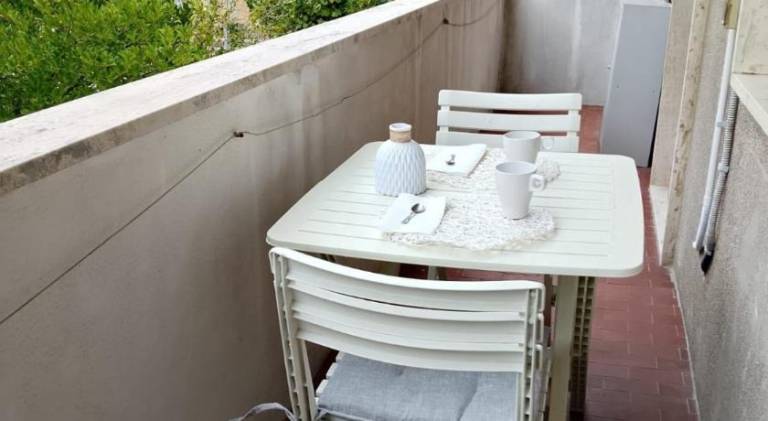 Apartment with terrace — photo 5