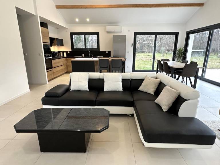 Fully equipped gite with terrace, pool & yard | Pets allowed — photo 3