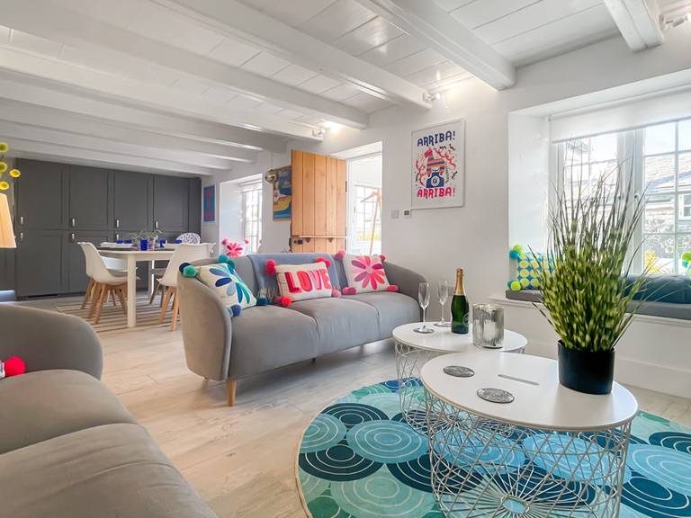Cottage with garden | Water view — photo 2