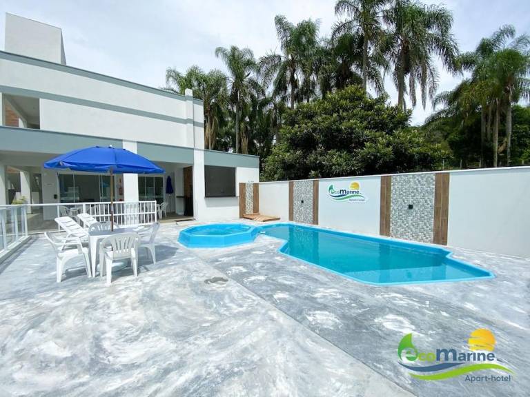 Serviced apartment with jacuzzi, pool & yard | Suitable for remote work | Pets are welcome — photo 4