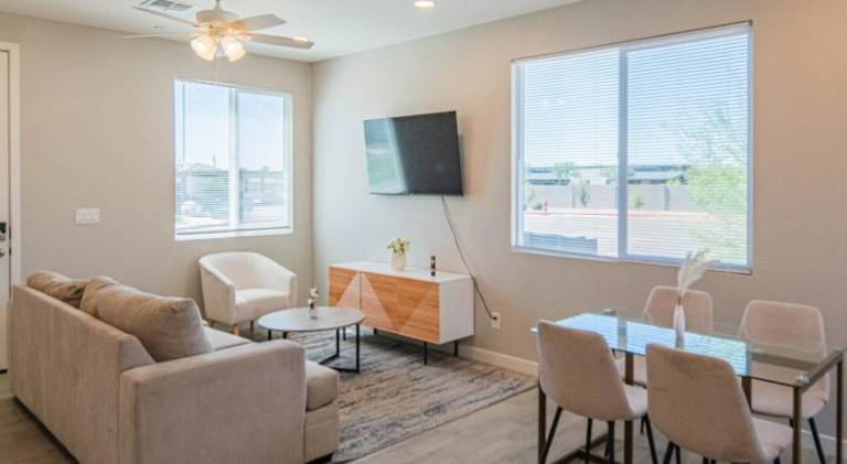 Beautiful rental apartment with private pool | Pet-friendly in Glendale, AZ