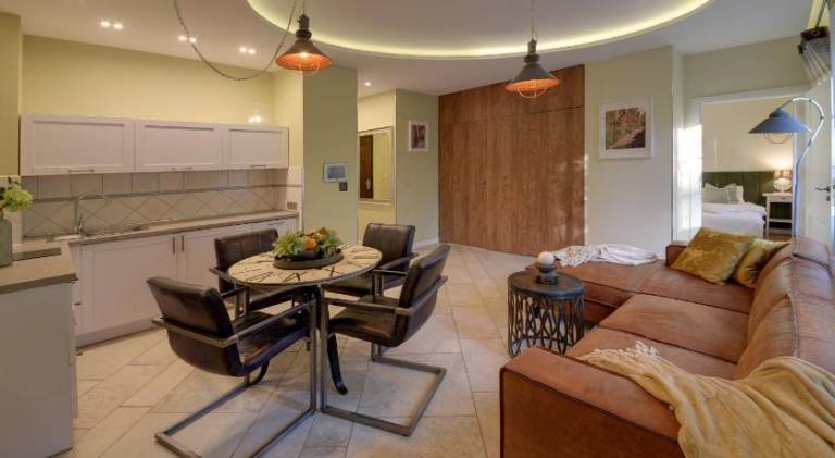 Rental apartment with pool — photo 2