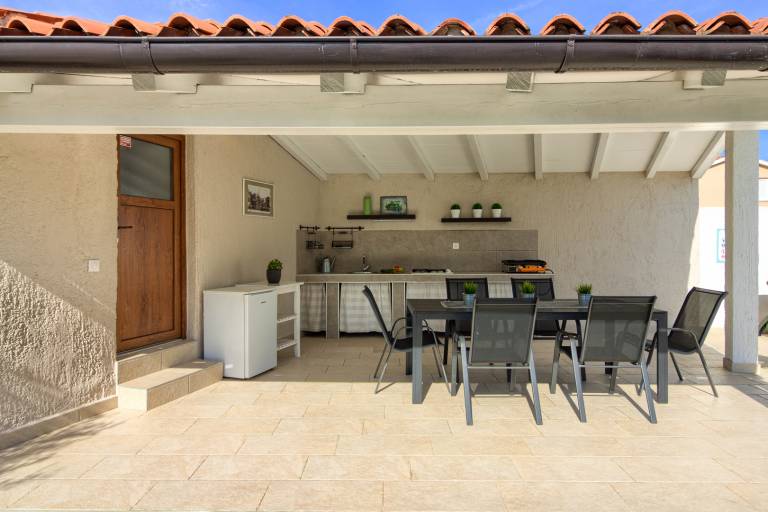 Fully equipped villa with barbeque, pool & patio | Pets allowed — photo 5