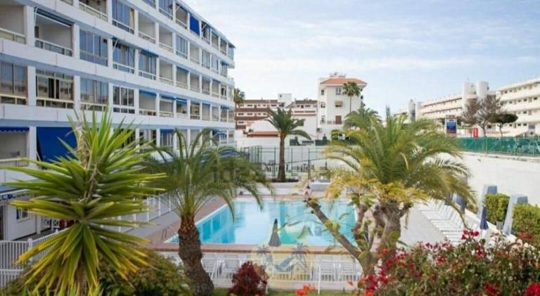 Rental apartment with pool in San Bartolomé de Tirajana