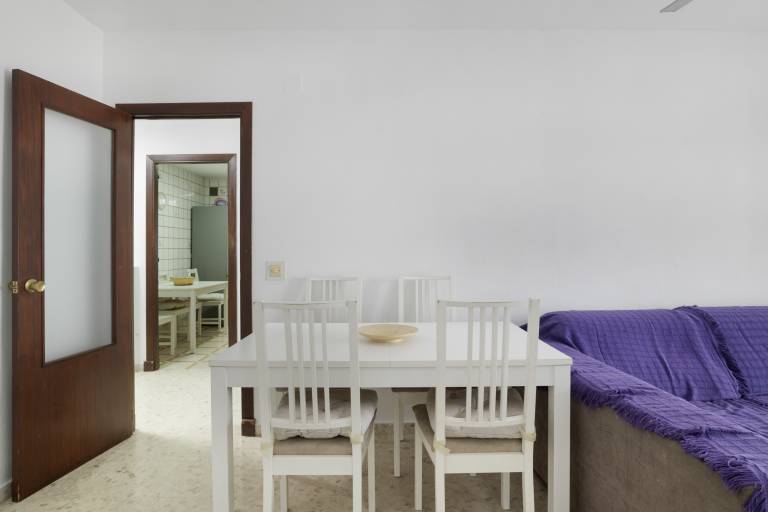 House with fast internet & patio | City view | Next to the beach | Pets are welcome — photo 3