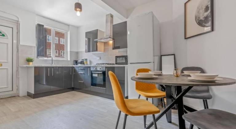Holiday apartment with 3 rooms for 8 persons — photo 2