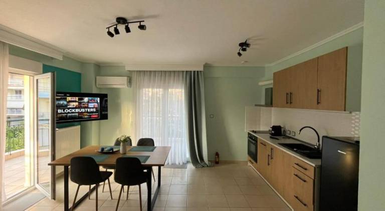 Apartment with garden & terrace — photo 5
