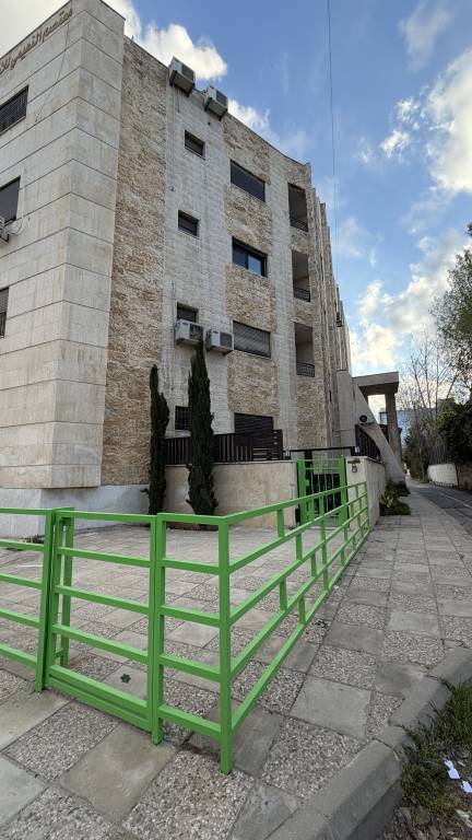 Child-friendly lovely apartment with garden & patio | City view | Pets allowed — photo 3
