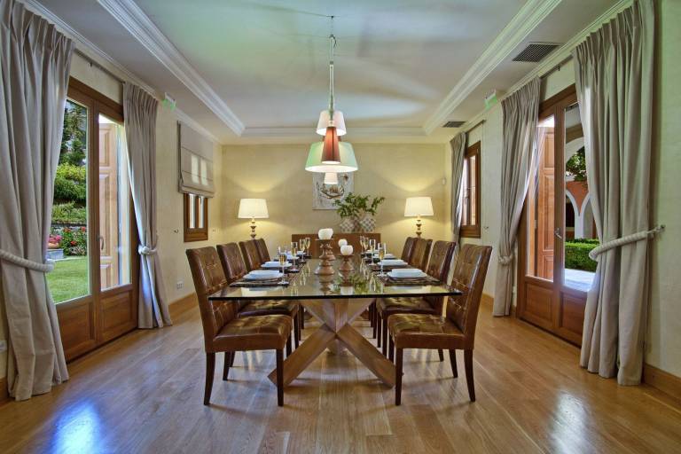 Child-friendly villa with private pool, hot tub & yard | Mountain view | Pet-friendly — photo 5