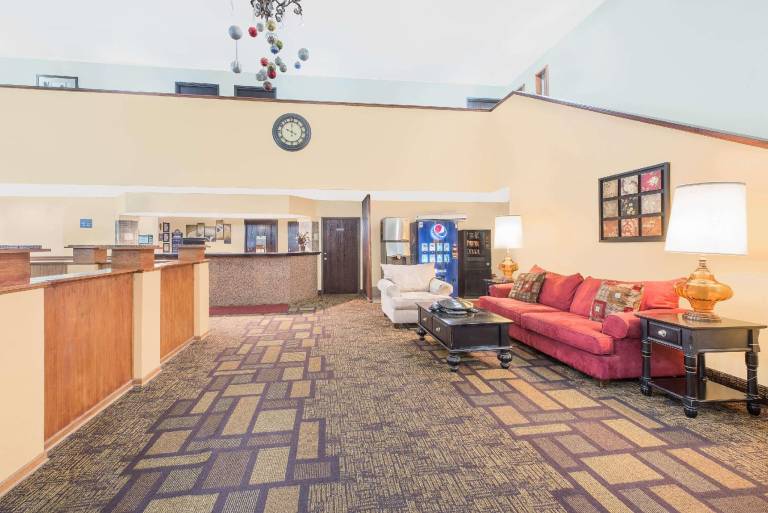 Days Inn by Wyndham Lamar — photo 3