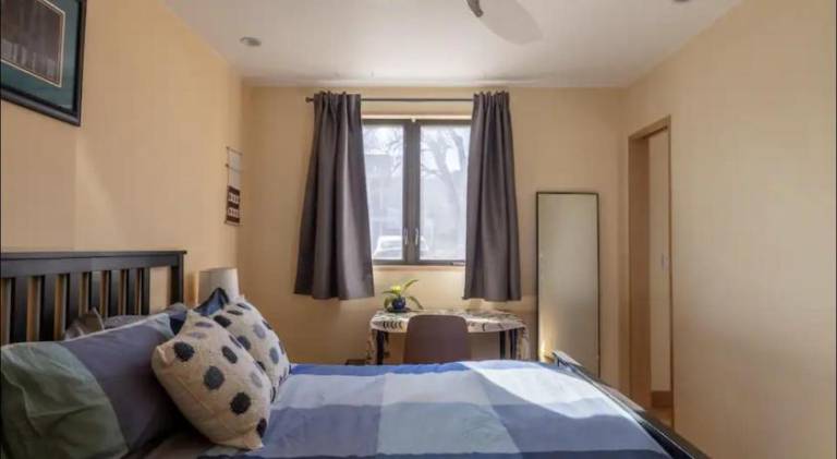 Energy Efficient Oasis Cozy Near DT Boulder and trails