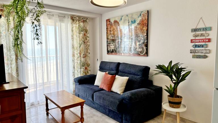Holiday apartment with pool & patio — photo 4
