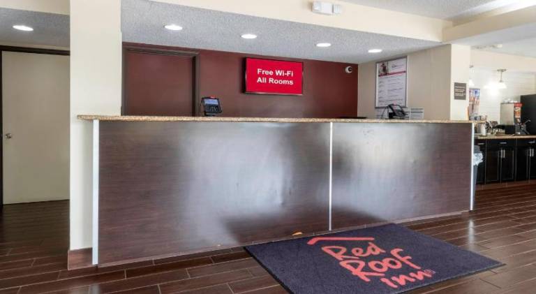 Red Roof Inn Charlottesville — photo 4