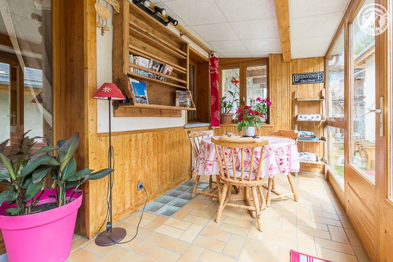 Gite with yard — photo 4