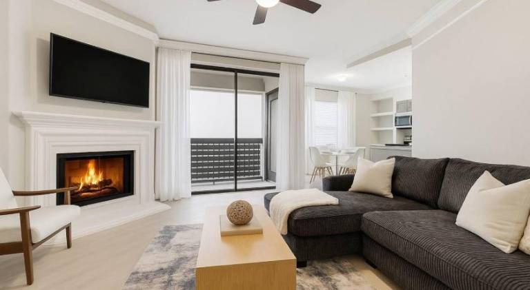 Chic 2BR Boho-Chic Retreat Garage, Pool, Gym in Addison, TX