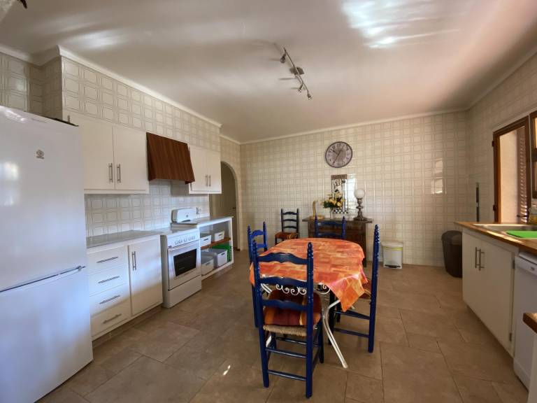 Villa with garden & barbeque — photo 4
