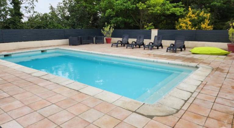 Nice house with yard, terrace & pool | Pets are welcome — photo 5