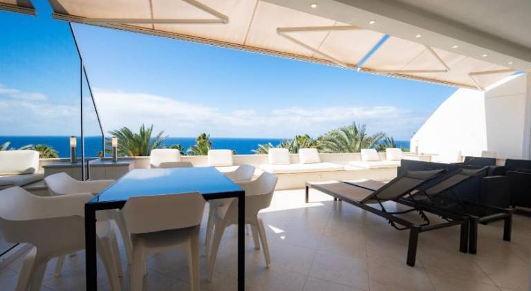 Rental apartment with pool in Adeje