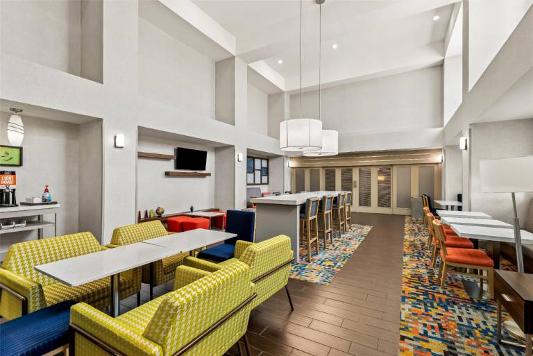 Hampton Inn & Suites Corpus Christi I-37 - Navigation Blvd. — photo 2