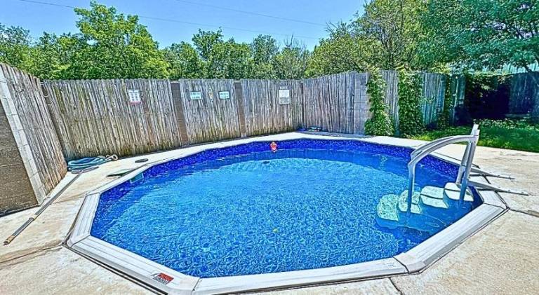 Vacation home with pool in Fort Worth, TX