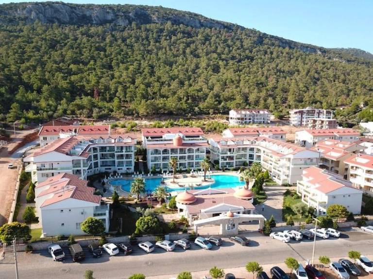 Akbük Palace Hotel & Residence in Didim
