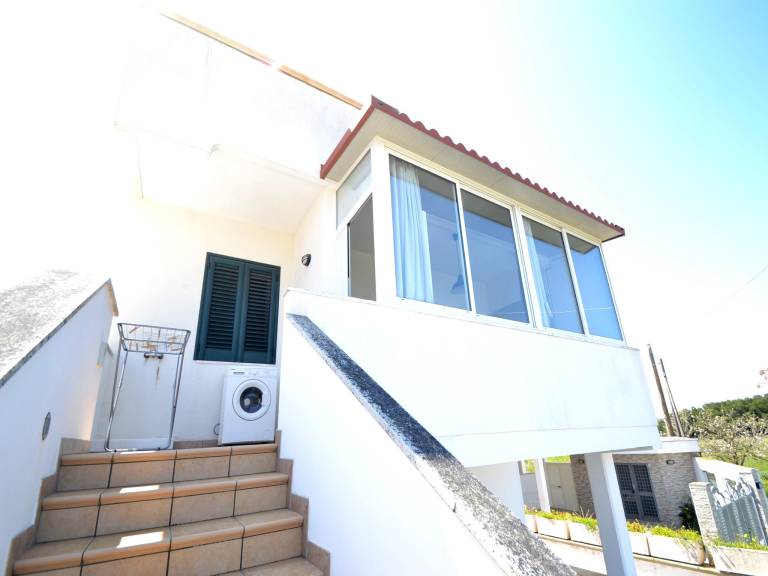 House | City view — photo 2