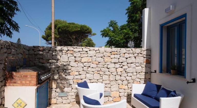 Villa with 2 rooms for 4 persons — photo 4