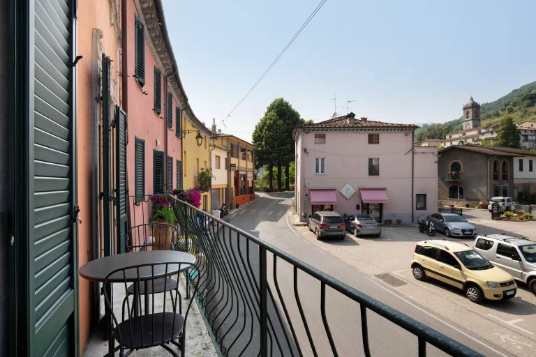 Ferienwohnung Hilary House mit Balkon