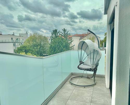 Rental apartment with patio — photo 3