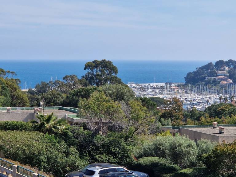 Apartment with terrace | Sea view — photo 2