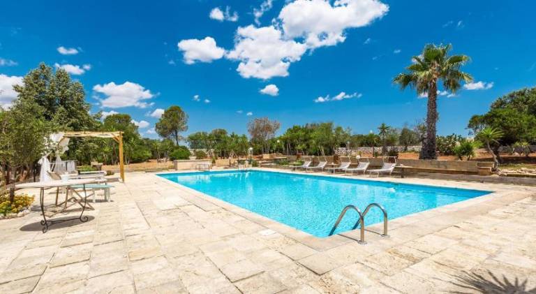 Charming villa with garden, pool & patio | Pet-friendly in Salve