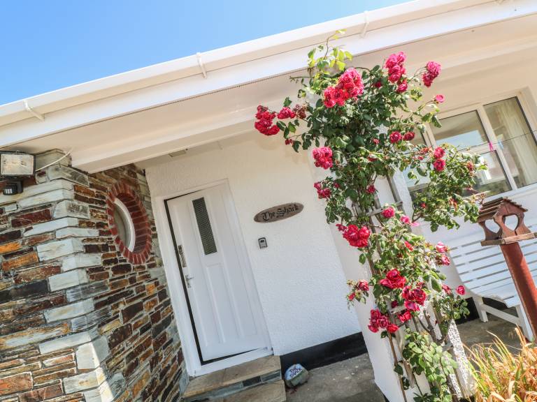 Family-friendly pleasant cottage with garden | Beach nearby | Pets are welcome — photo 3