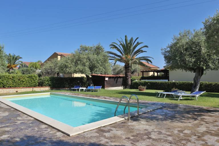 Condominio Lascari