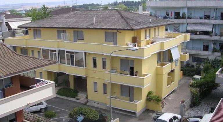 Casa Gialla in Roseto degli Abruzzi