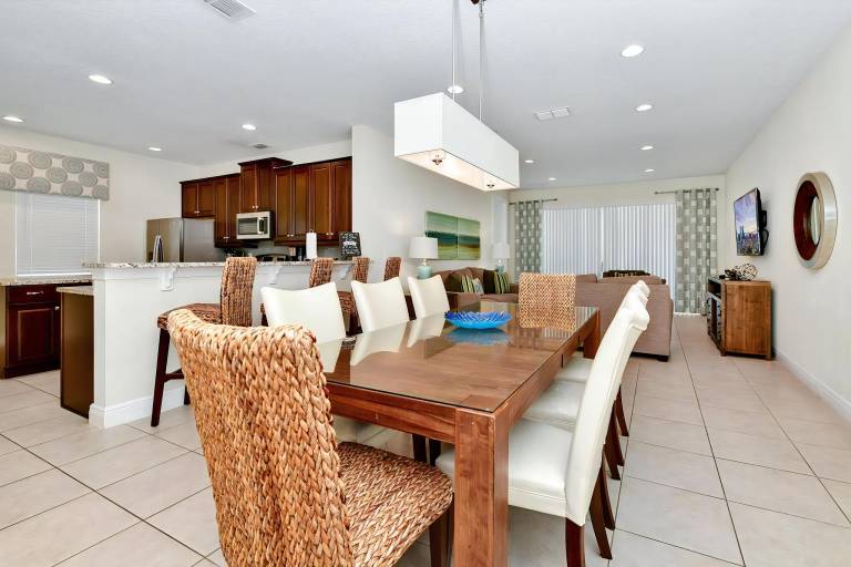 Family-oriented vacation home with private pool | Pets allowed — photo 4