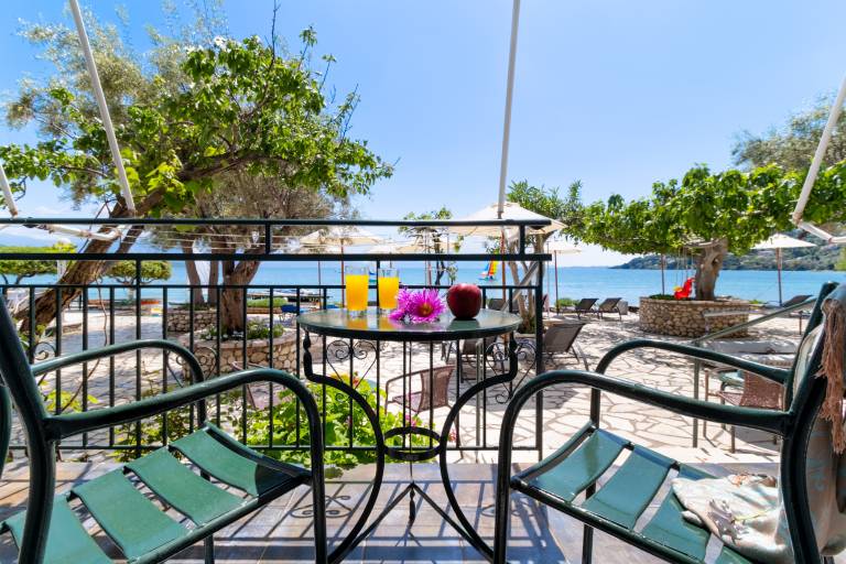 Nikiana Club - Studio 4 Apartment with Sea View, Shared Pool & Wi-Fi in Lefkada