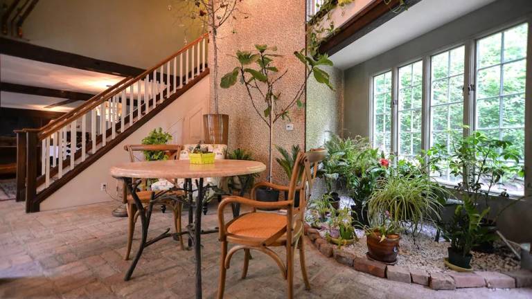 House  Naples