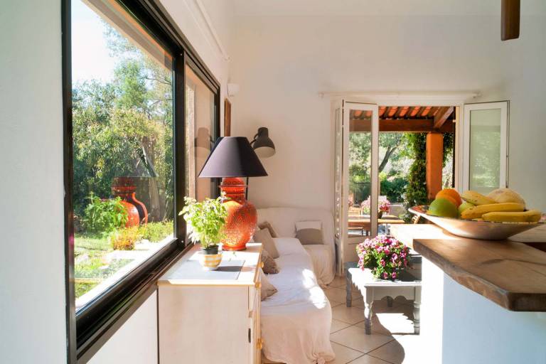 Fully equipped lovely vacation home with yard, grill & private pool | Nature view | Pet-friendly — photo 3