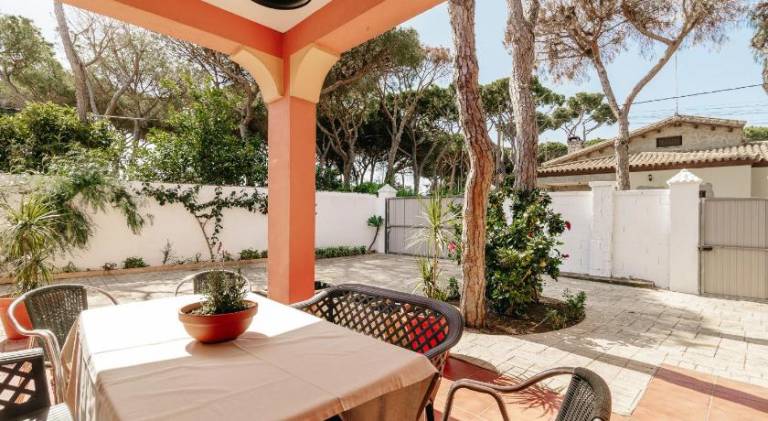 Fully equipped pleasant vacation home with terrace & garden | Pets allowed — photo 4