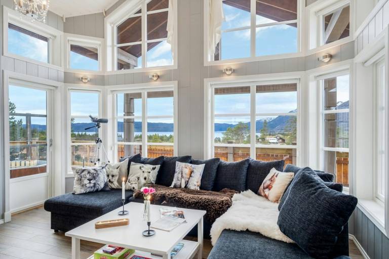 Family-friendly ample vacation home with BBQ, yard & terrace | Pets allowed — photo 2