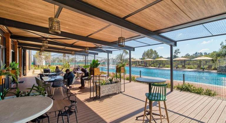 Apartment with patio | Pet-friendly — photo 4
