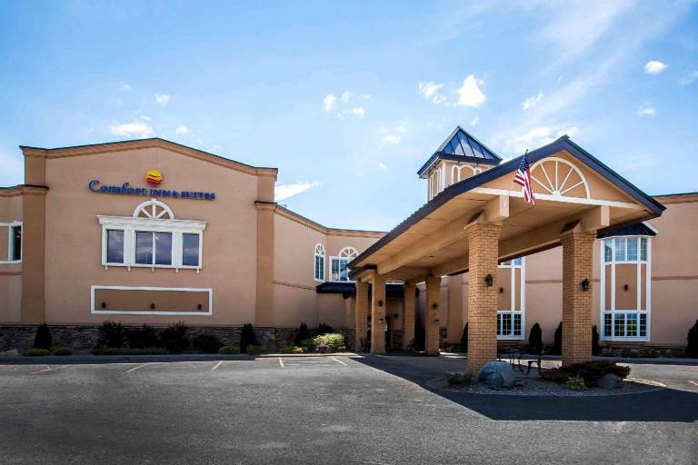 Comfort Inn & Suites Plattsburgh - Morrisonville in Plattsburgh, NY