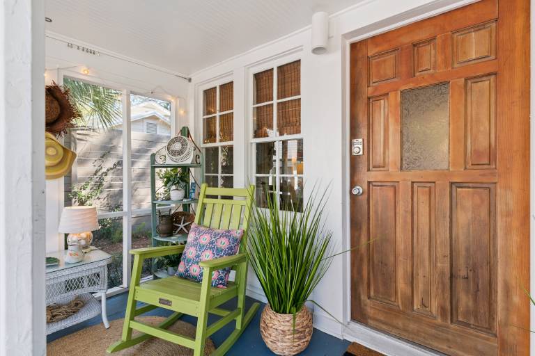 Two Palms Cottage - 405 Everett Street — photo 5