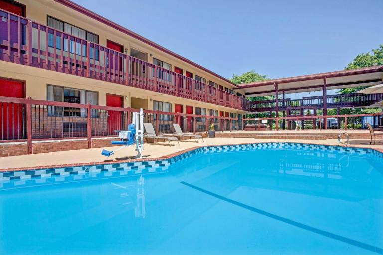 Super 8 by Wyndham Albany/Corvallis in Albany, OR