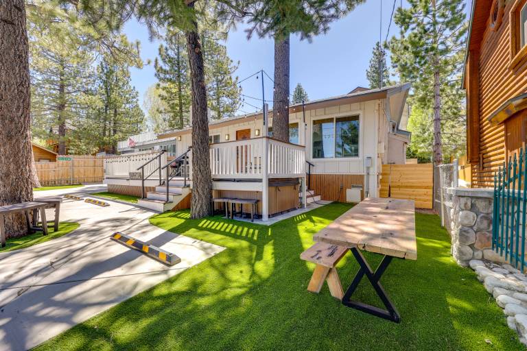 Walk to Big Bear Marina: Modern Home w/ Hot Tub! — photo 2