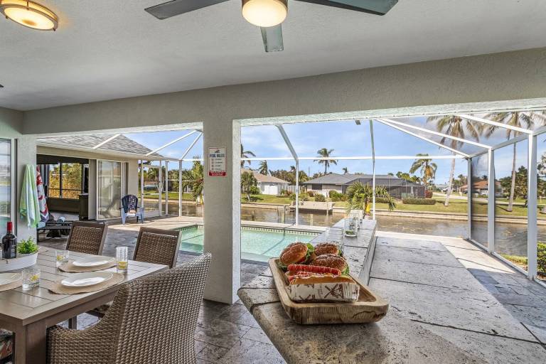 Luxury Villa on Freshwater Lake with Kayaks and Heated Pool - Villa Mohave Lake - Roelens Vacations — photo 2