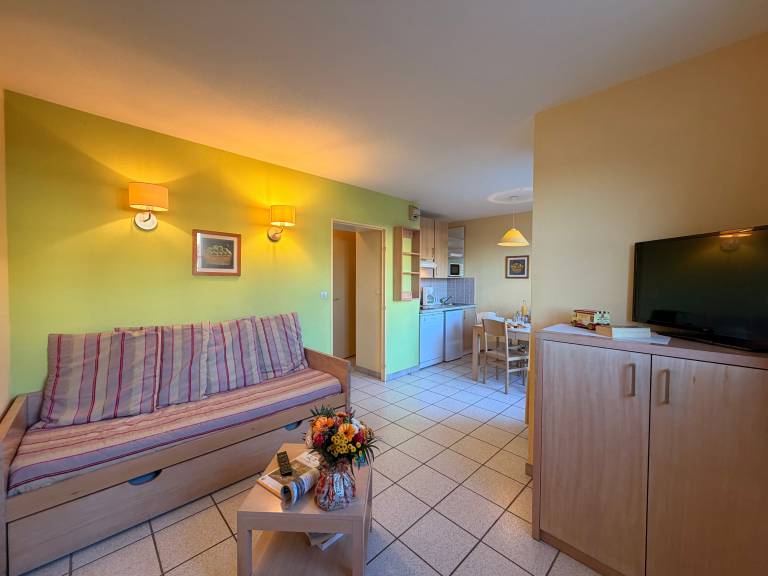 Condo with 1 room for 4 persons — photo 3