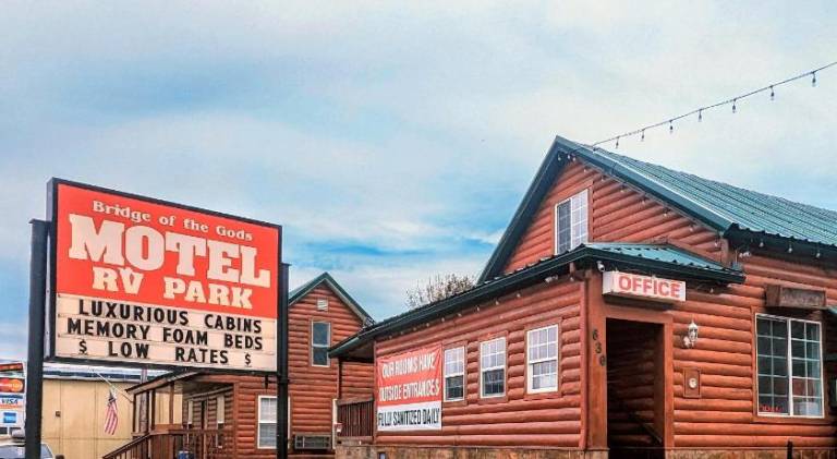 Bridge of The Gods Motel, Cabins & RV Park in Stevenson, WA