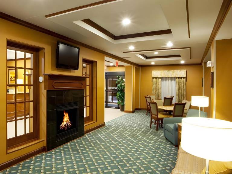 Holiday Inn Express & Suites Culpeper By IHG in Culpeper, VA