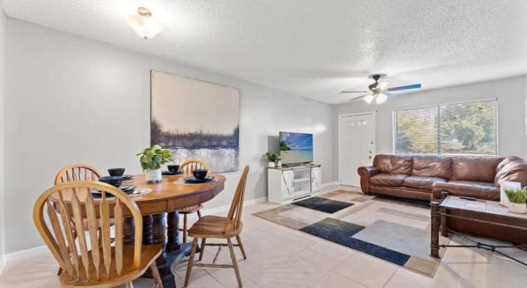 Charming holiday apartment | Dogs allowed in Jacksonville, FL